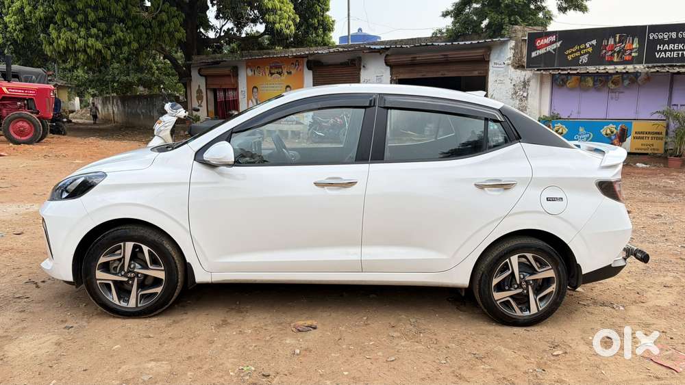 Hyundai Aura Sx (o) Manual, 2023, Petrol