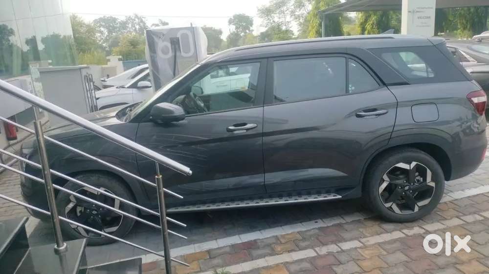 Hyundai Alcazar 2023 Diesel Well Maintained