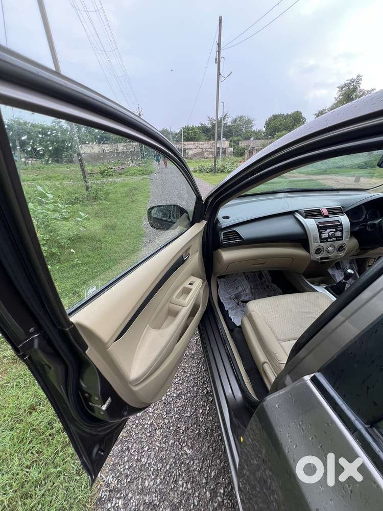 Honda City 1.5 E Mt, 2011, Petrol
