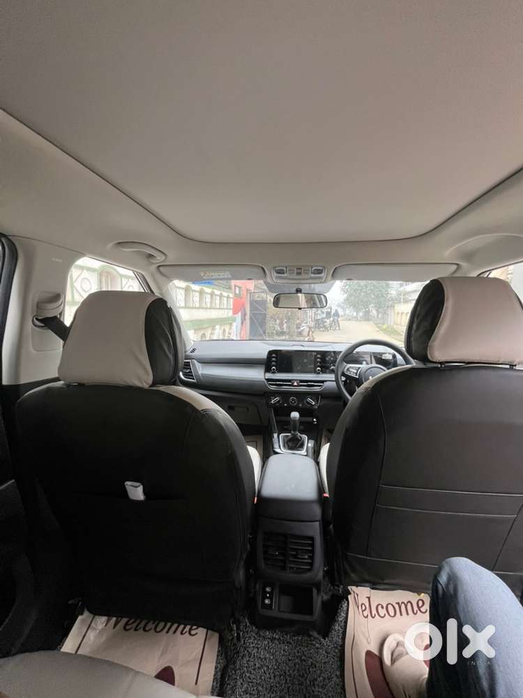 Kia Seltos Petrol Manual 2025 Year