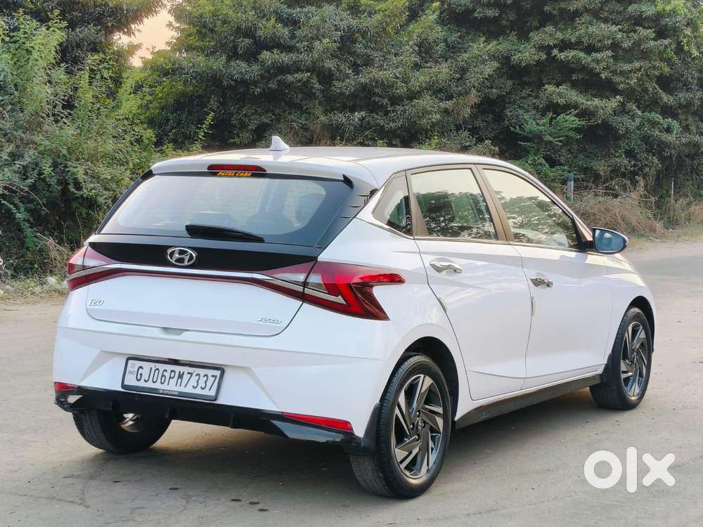 Hyundai I20 Asta (o) 1.2 Mt, 2023, Petrol
