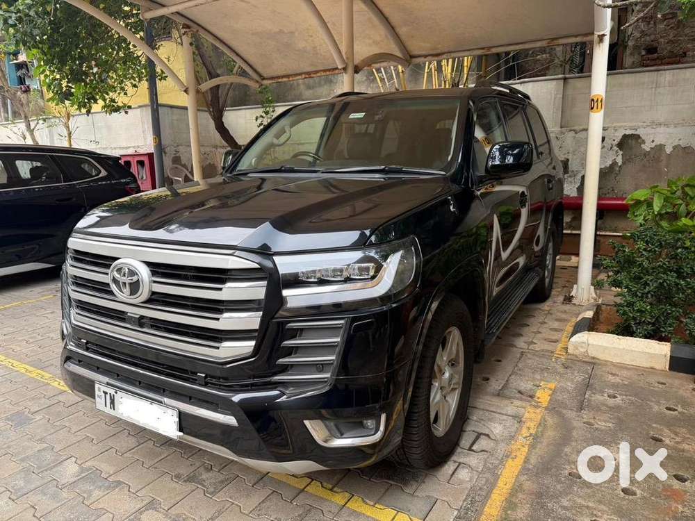 Toyota Land Cruiser 2010 Diesel Well Maintained