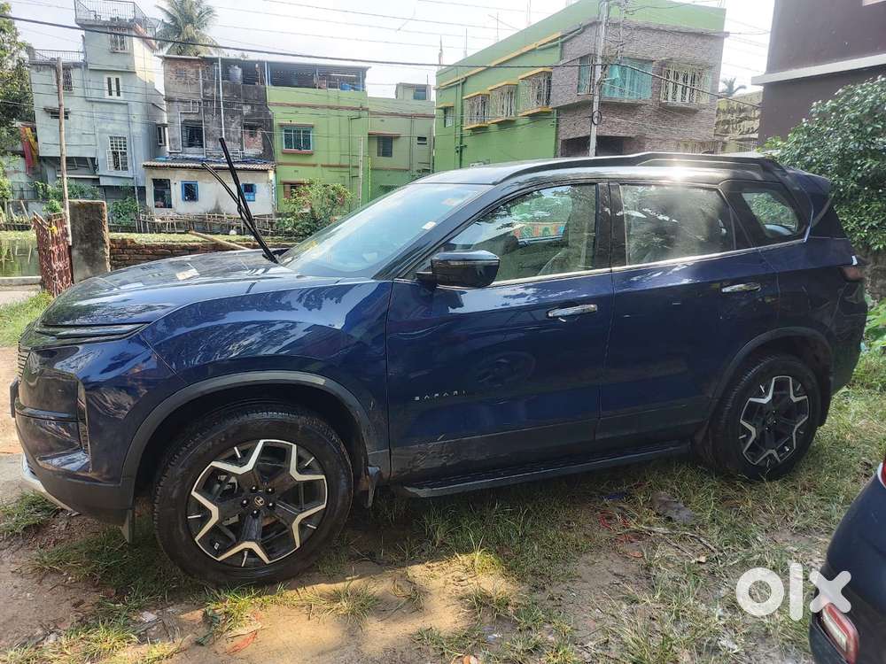 Tata Safari Adventure Plus Dark Edition At, 2025, Diesel
