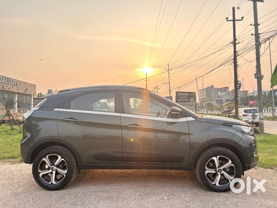 Tata Nexon 1.2 Revotron Xza Plus, 2022, Petrol