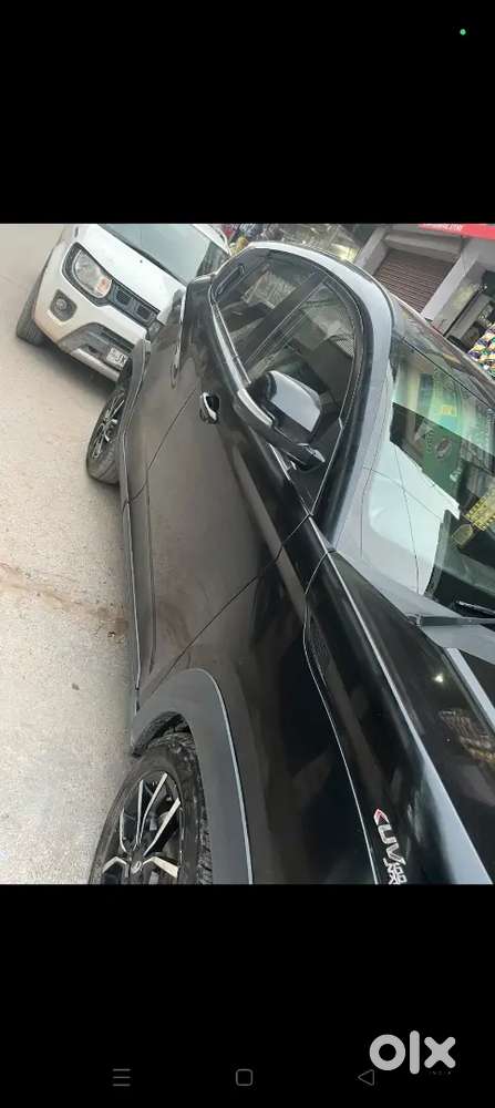 Mahindra Kuv100nxt