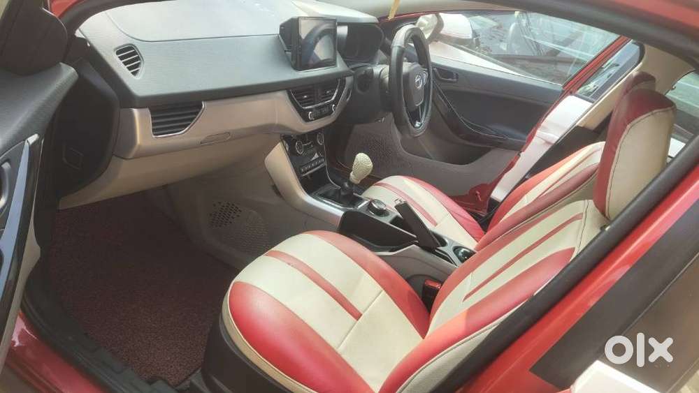 Tata Nexon 1.2 Revotron Xt, 2018, Petrol