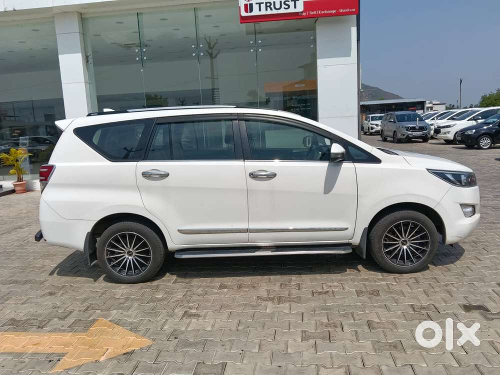 Toyota Innova Crysta [2020-ongoing] 2.4 Gx 8 Str, 2020, Diesel
