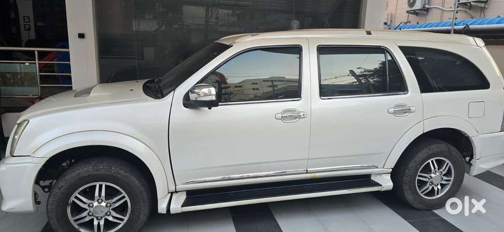 Isuzu Mu 7 2012 Diesel Well Maintained