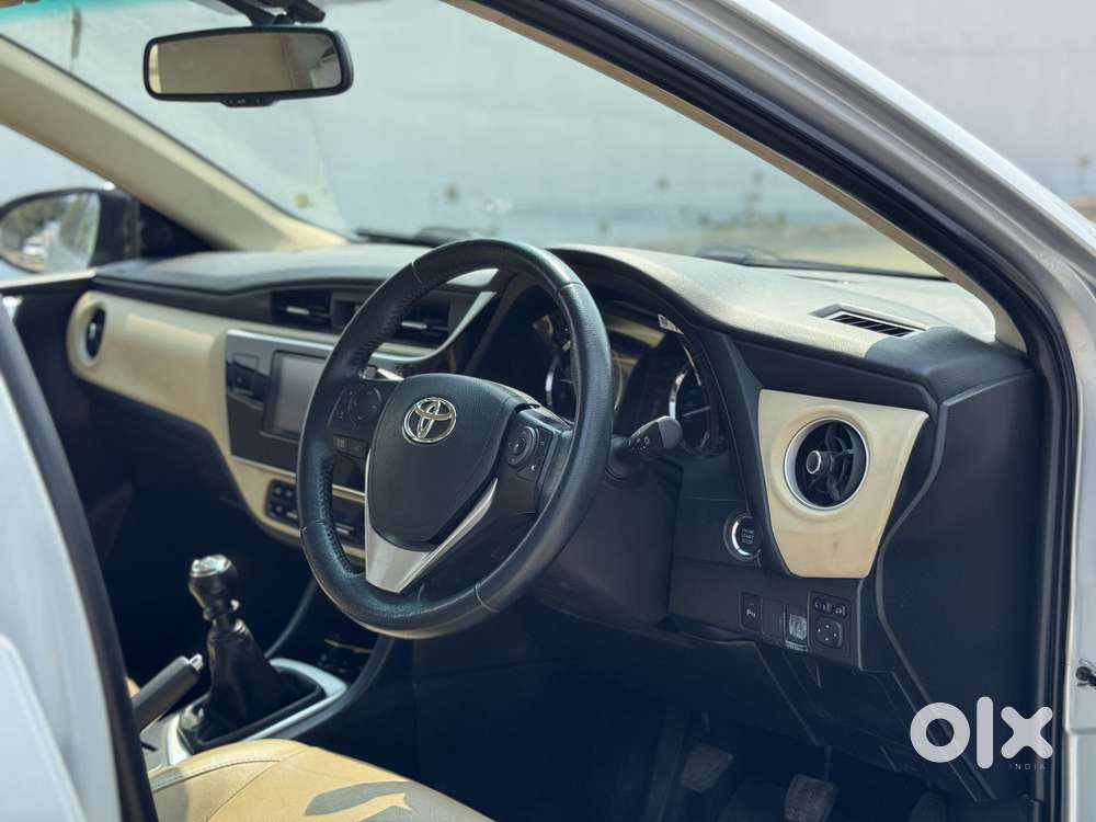 Toyota Corolla Altis Facelift, 2017, Petrol