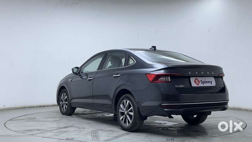 Skoda Slavia Style 1.0l Tsi Mt, 2022, Petrol