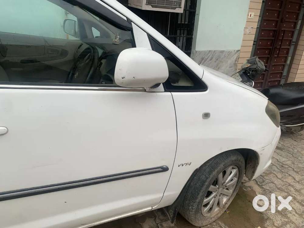 Toyota Innova 2013 Petrol 900500 Km Driven With Cng On Paper