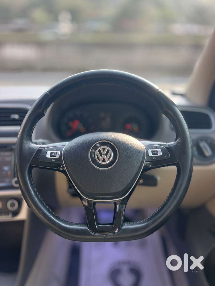 Volkswagen Vento 1.2 Tsi Highline Plus At, 2016, Petrol
