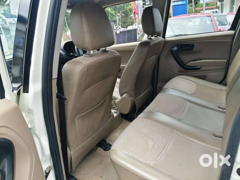 Mahindra Tuv 300 T6, 2016, Diesel