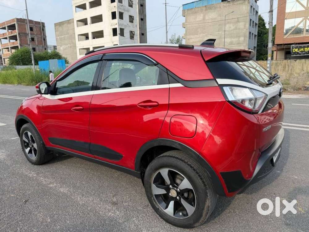 Tata Nexon 1.2 Revotron Xza Plus, 2018, Petrol