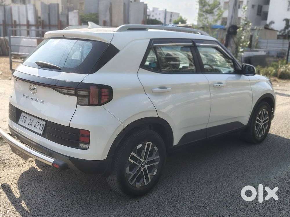 Hyundai Venue Sx (o) Mt 1.5 Diesel, 2024, Diesel