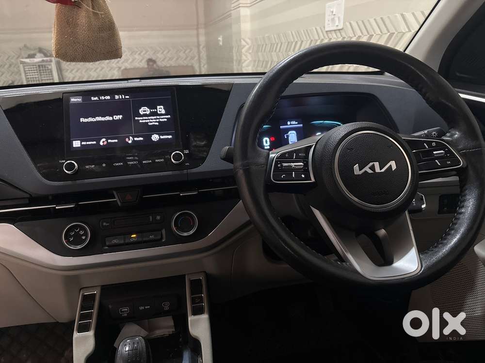 Kia Carens Petrol Manual 2025