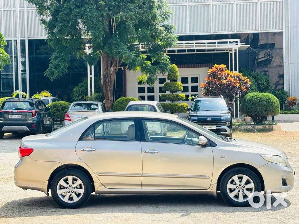 Toyota Corolla Altis G, 2010, Petrol