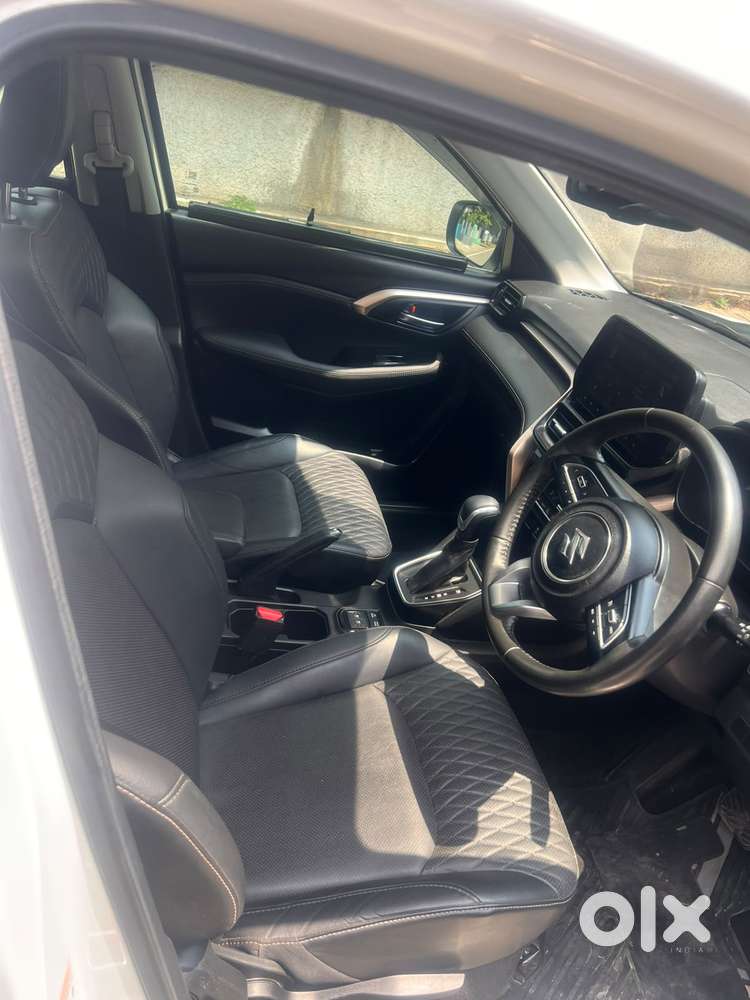 Maruti Suzuki Grand Vitara 1.5 Alpha Plus Intelligent Hybrid Ecvt, 2..