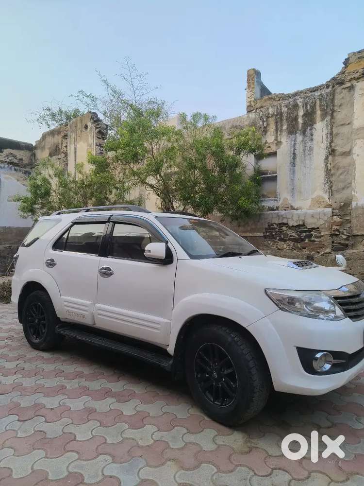 Toyota Fortuner Diesel 2011