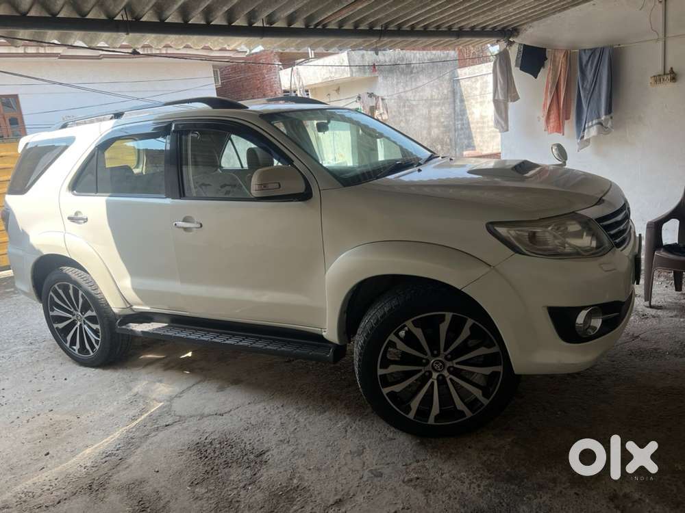 Toyota Fortuner Diesel 2013