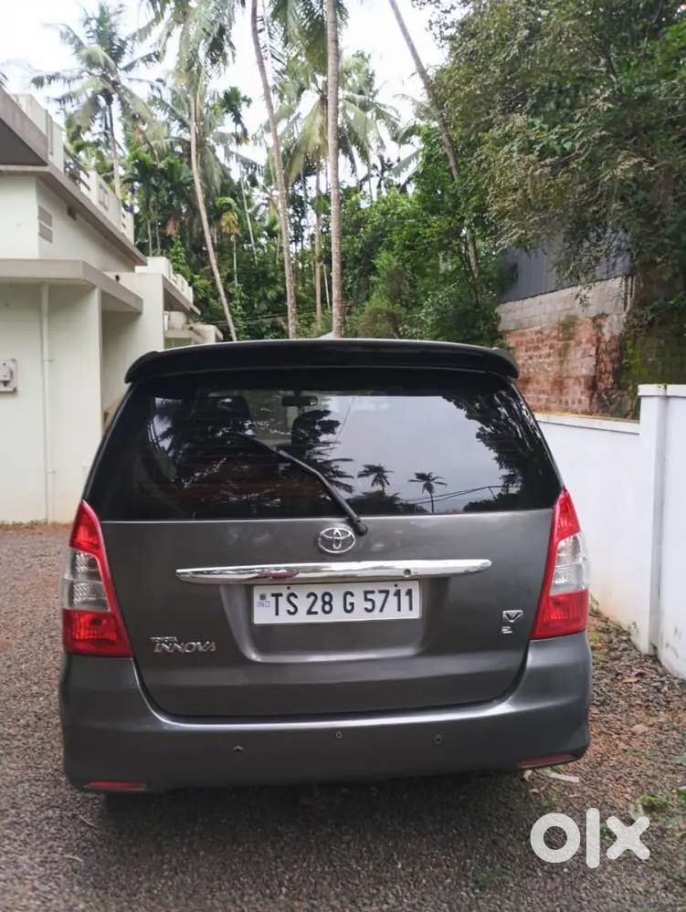 Toyota Innova Diesel 2011 2nd Owner