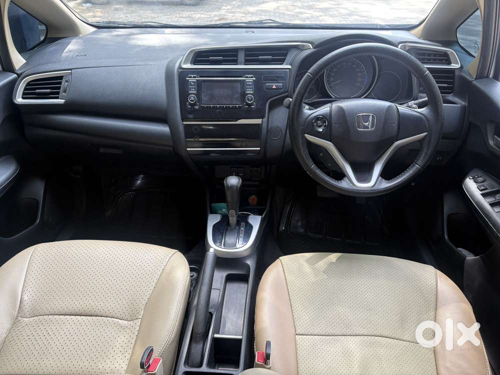 Honda Jazz V Automatic, 2016, Petrol