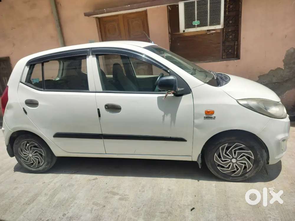 New Condition Car With Cng On Paper