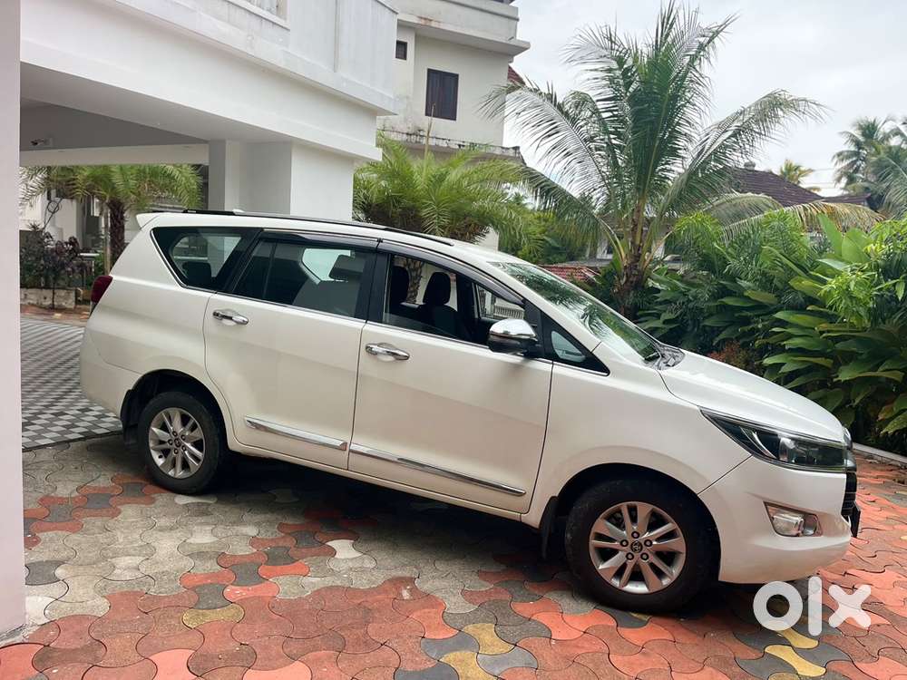 Toyota Innova Crysta 2018