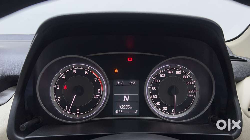 Maruti Suzuki Dzire Vxi Ags, 2021, Petrol
