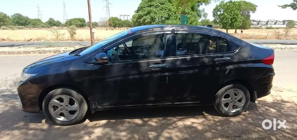 Honda City 2016 Petrol- Well Maintained- Only 7500 Kms Driven