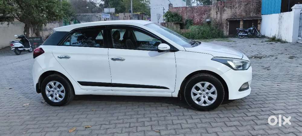 I20 Sports Delight Petrol 1st Owner With Record Running Bima Valid