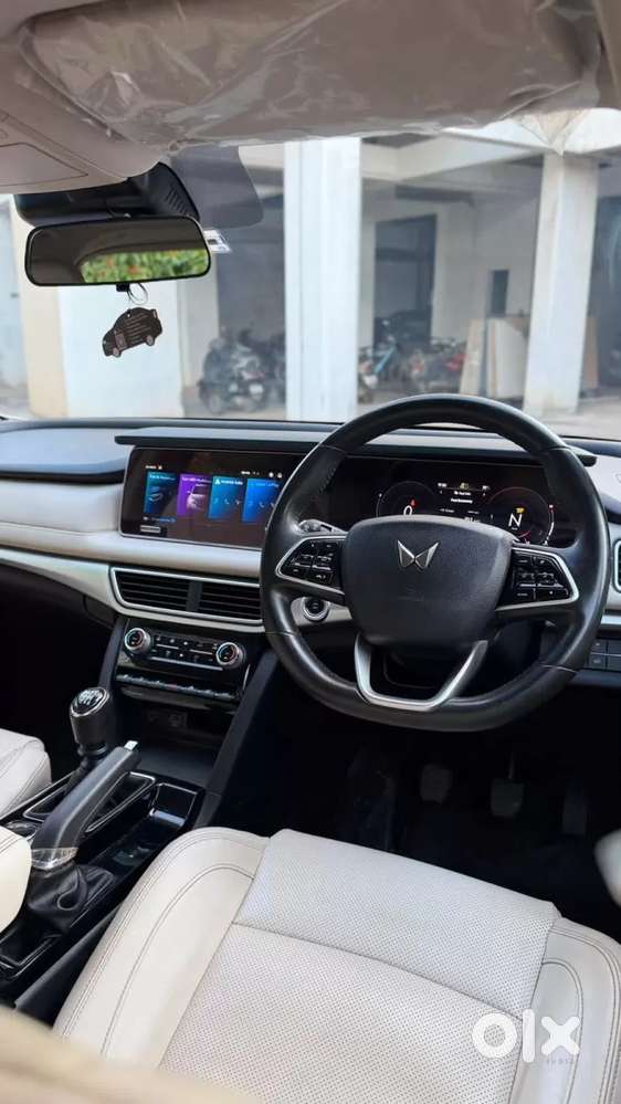 Mahindra Xuv700 2.2 Ax 7 Diesel Mt Luxury Pack Str, 2024, Diesel