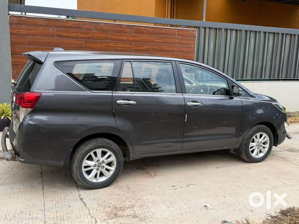 Toyota Innova Crysta 2018 Diesel Well Maintained
