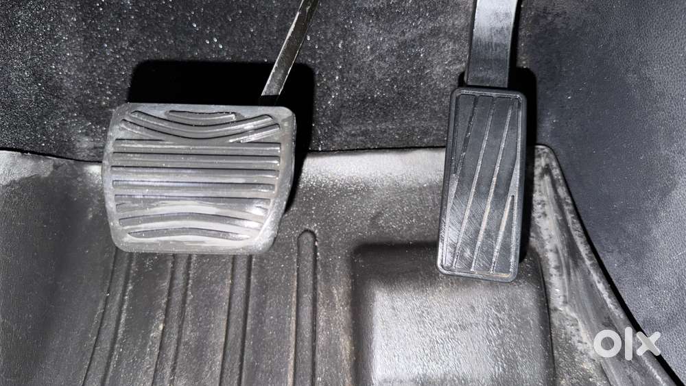 Mahindra Scorpio-n 2.0 Z8 L Petrol At 6 Str, 2022, Petrol