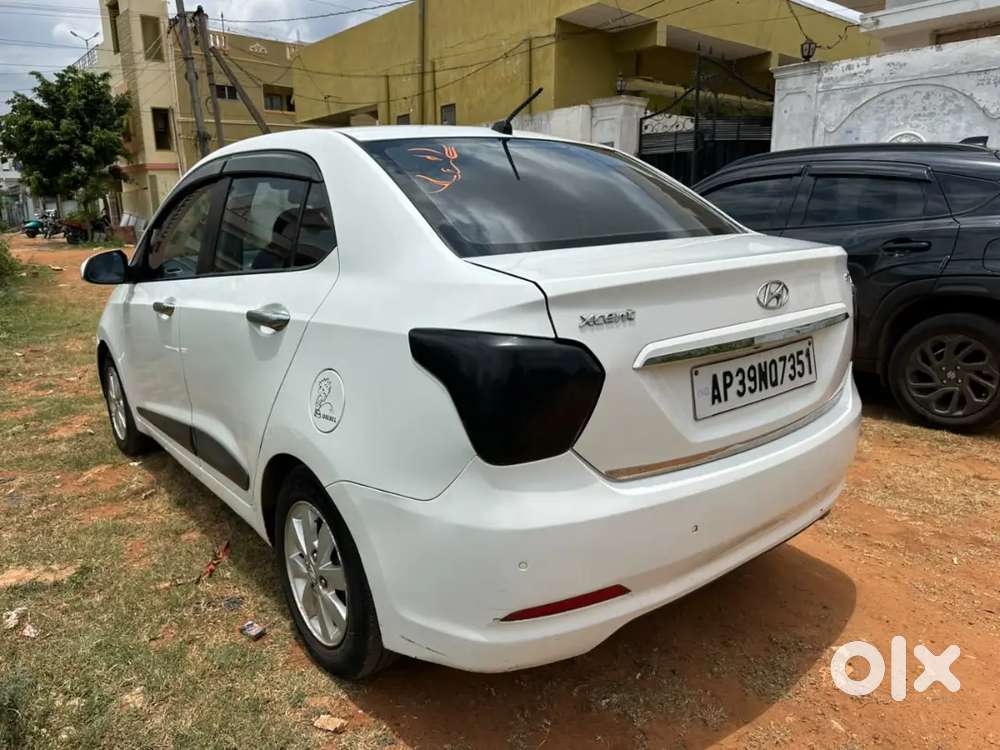 Hyundai Xcent 1.2 S 2015 Top End Model