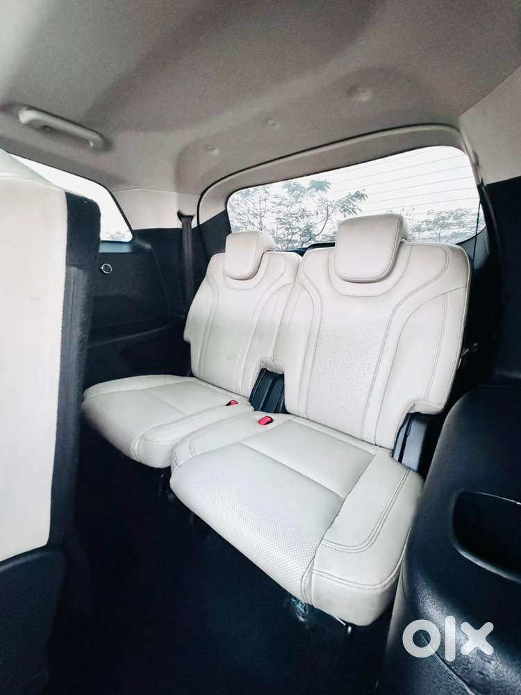 Mahindra Xuv700 2.0 Ax 7 Petrol At Str, 2022, Petrol