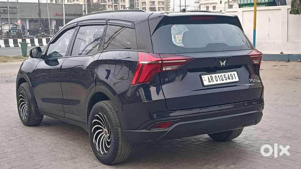 Mahindra Xuv700 2.0 Ax 3 Petrol Mt 5 Str, 2022, Petrol