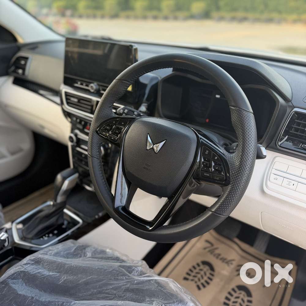 Mahindra Xuv 3xo Ax5 Pm At, 2024, Petrol