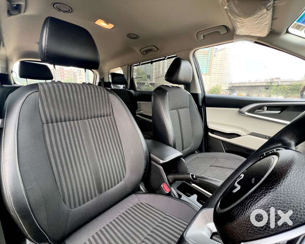 Kia Carens 1.4 Prestige Plus Turbo Dct 7 Str, 2023, Petrol