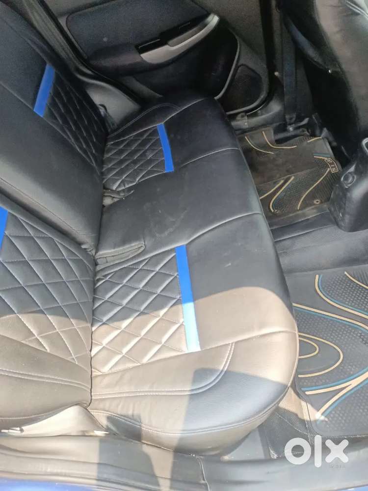 Showroom Tracke Vehicle