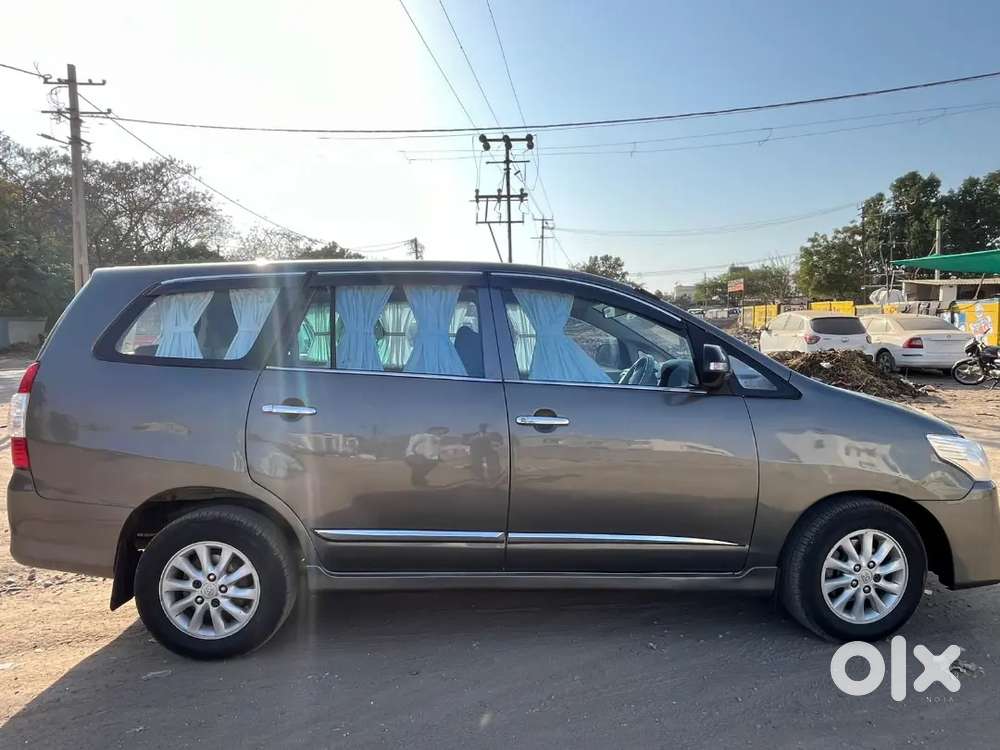 Toyota Innova 2014 Diesel Well Maintained