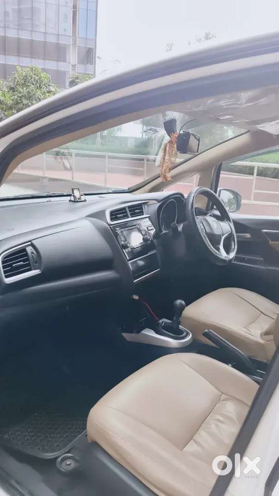 Spinny And Dealers Don't Call Family Used Car Well Maintained