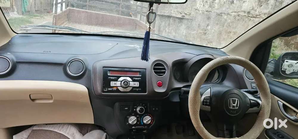 Lady Driven Honda Amaze 2013 Petrol Well Maintained