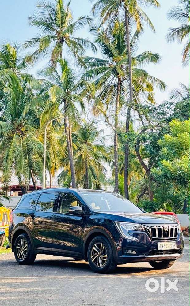 Mahindra Xuv700 2.0 Ax 5 Petrol Mt 7 Str, 2022, Petrol