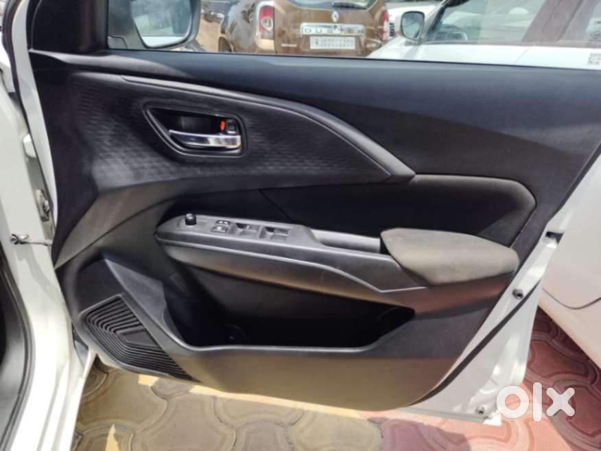 Maruti Suzuki Swift 1.2 Vxi (o), 2024, Petrol