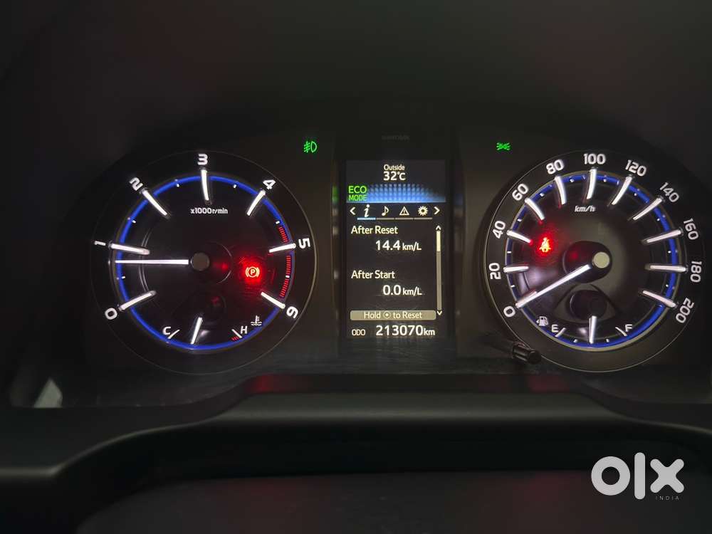 Toyota Innova Crysta 2017 V Diesel Manual