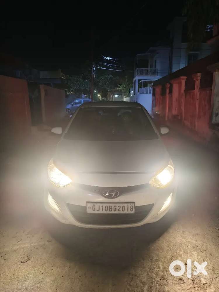 Hyundai I20 Sportz Petrol 2013