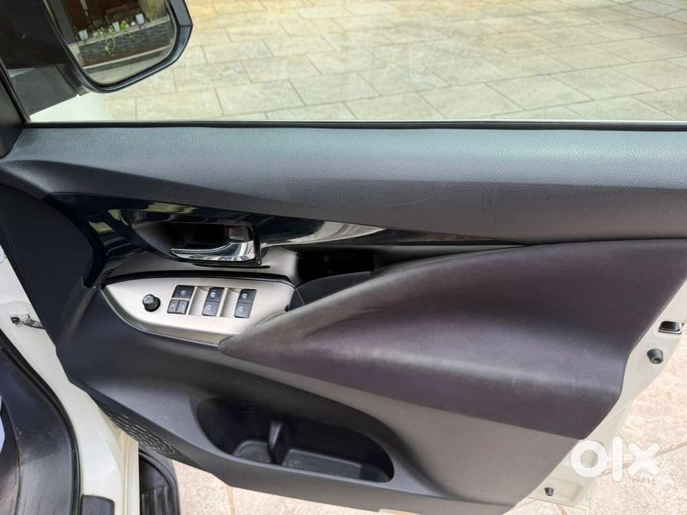 Toyota Innova Crysta 2016 Diesel Manual