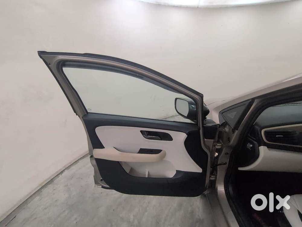 Tata Altroz Xm Plus Petrol, 2025, Petrol