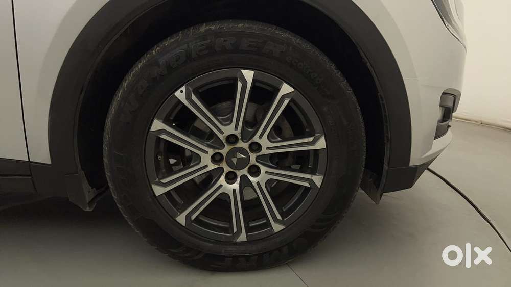 Mahindra Xuv700 2.0 Ax 7 Petrol At Luxury Pack Str, 2021, Petrol